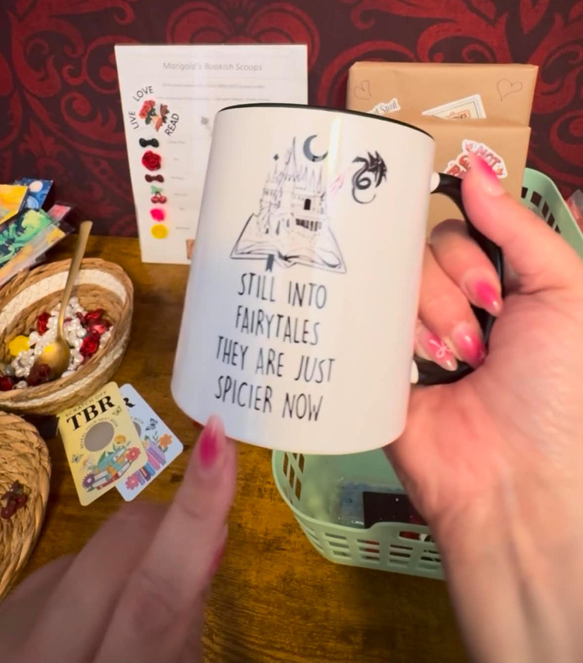 * Bookish Mystery Scoops - 1 Scoop
