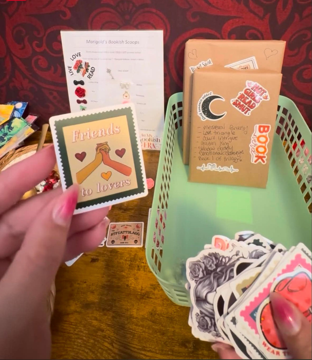 * Bookish Mystery Scoops - 1 Scoop